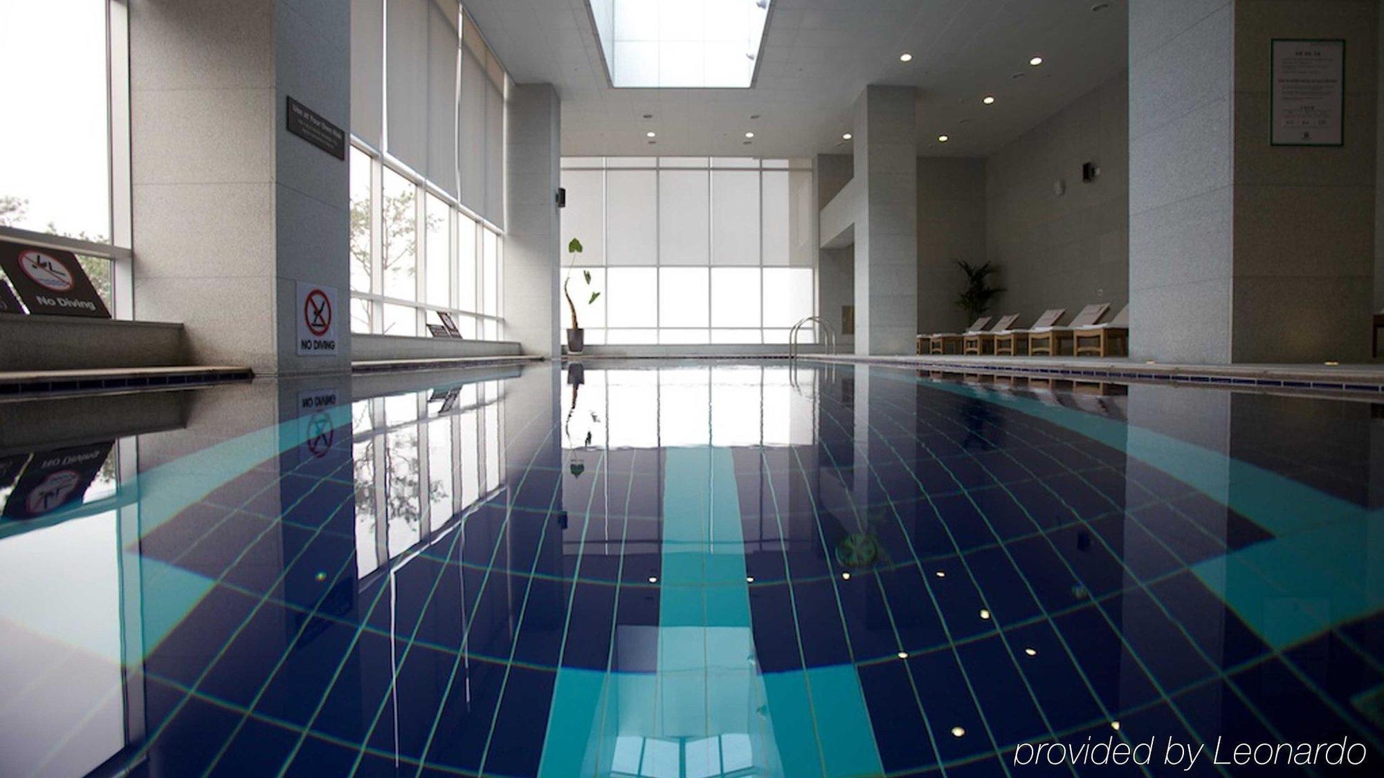 מלון Gwangju Metropolitan City Ramada Plaza By Wyndham Gwangju מראה חיצוני תמונה
