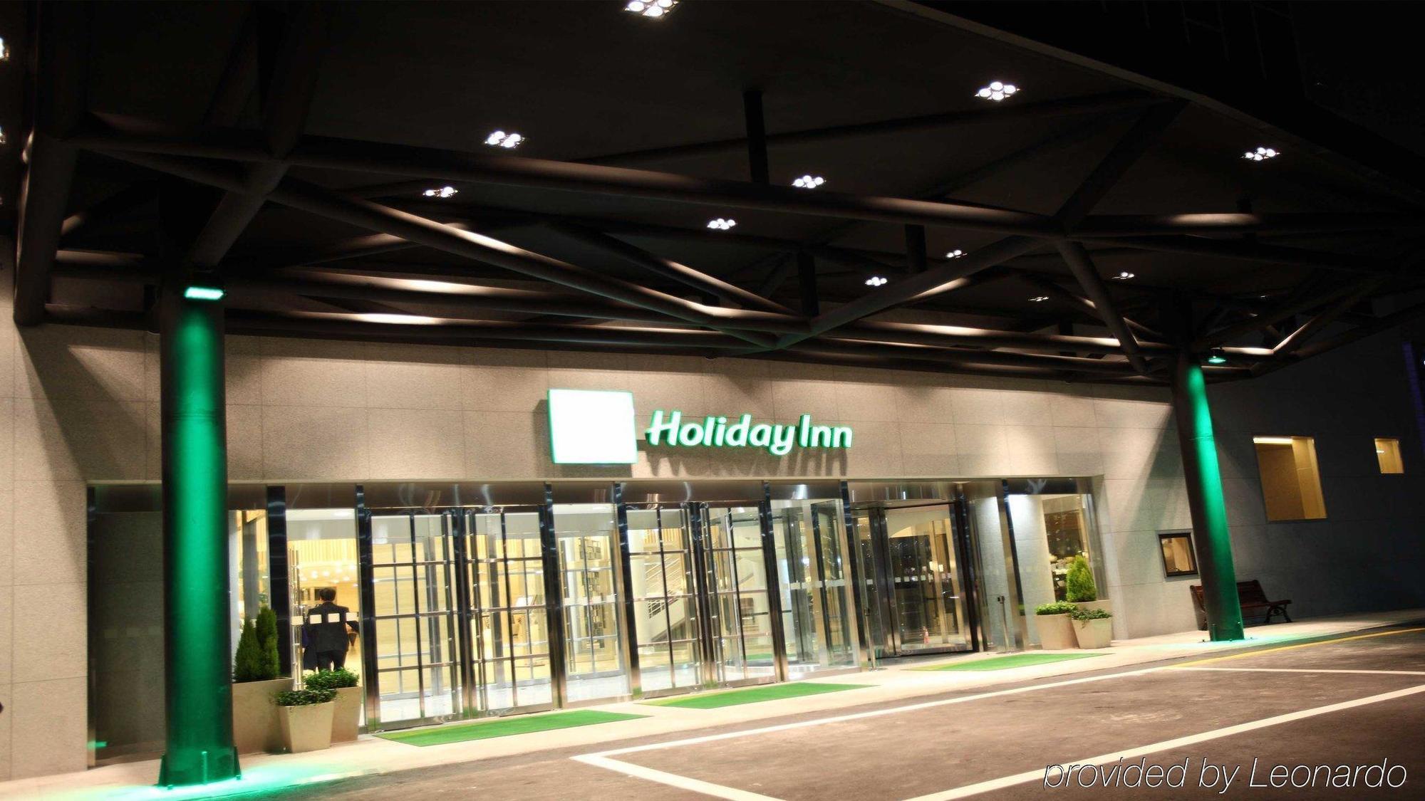 מלון Gwangju Metropolitan City Ramada Plaza By Wyndham Gwangju מראה חיצוני תמונה