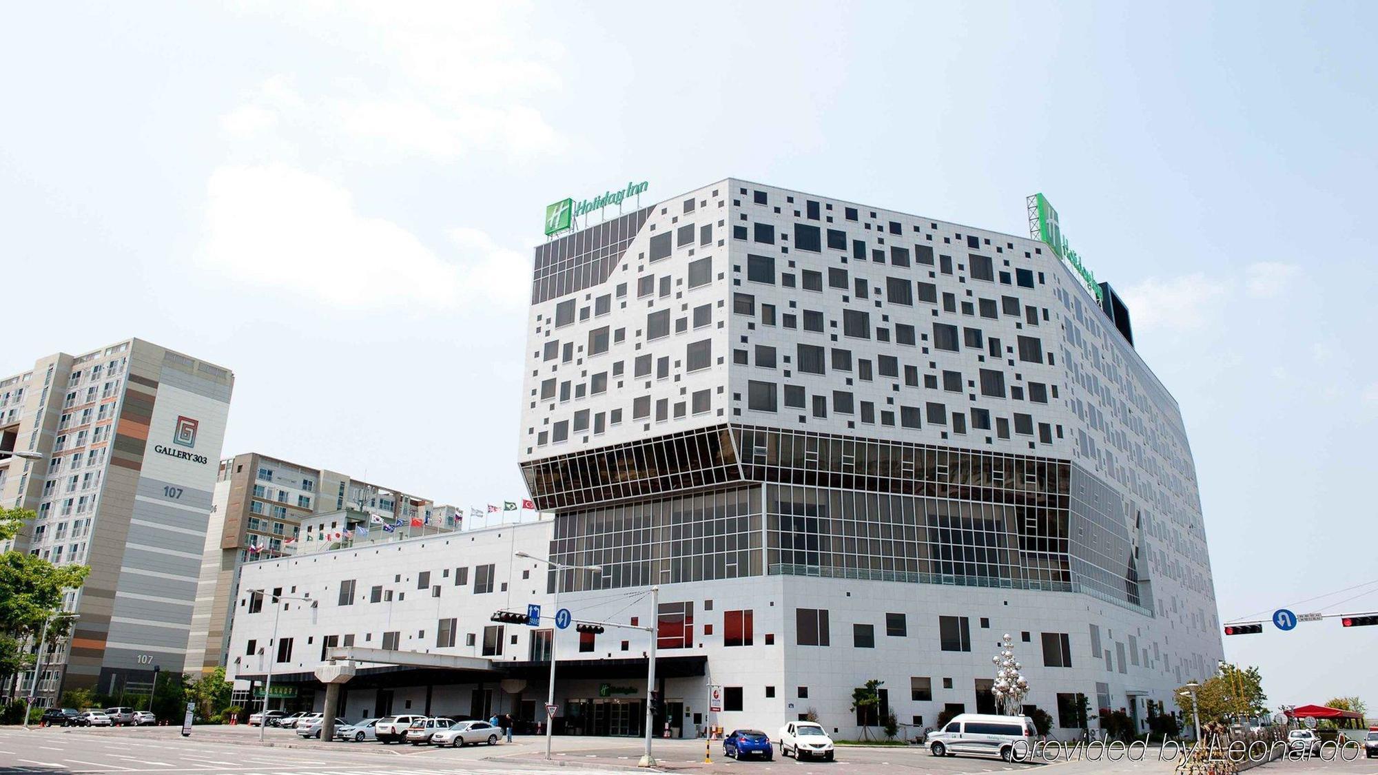 מלון Gwangju Metropolitan City Ramada Plaza By Wyndham Gwangju מראה חיצוני תמונה
