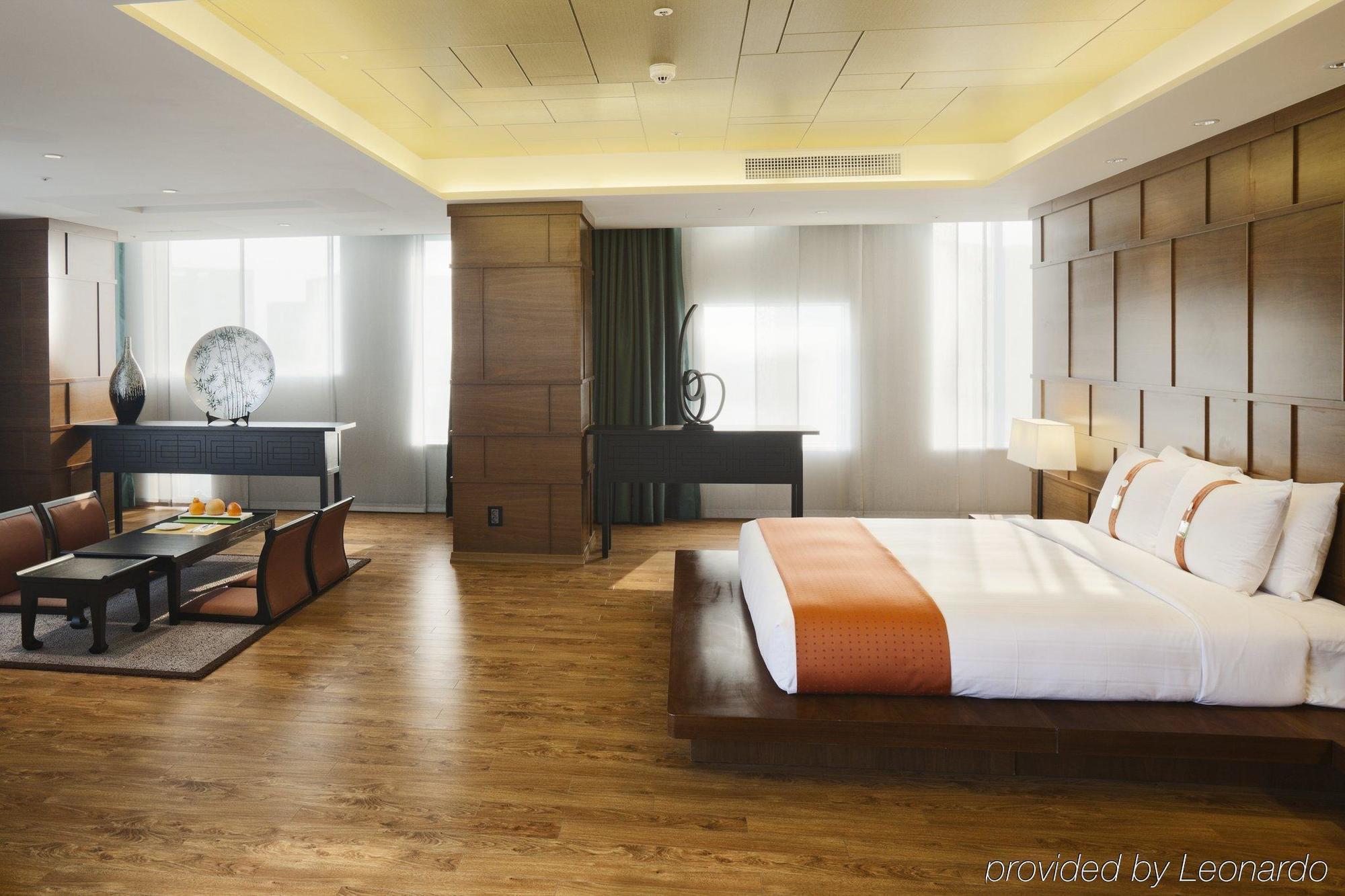 מלון Gwangju Metropolitan City Ramada Plaza By Wyndham Gwangju מראה חיצוני תמונה