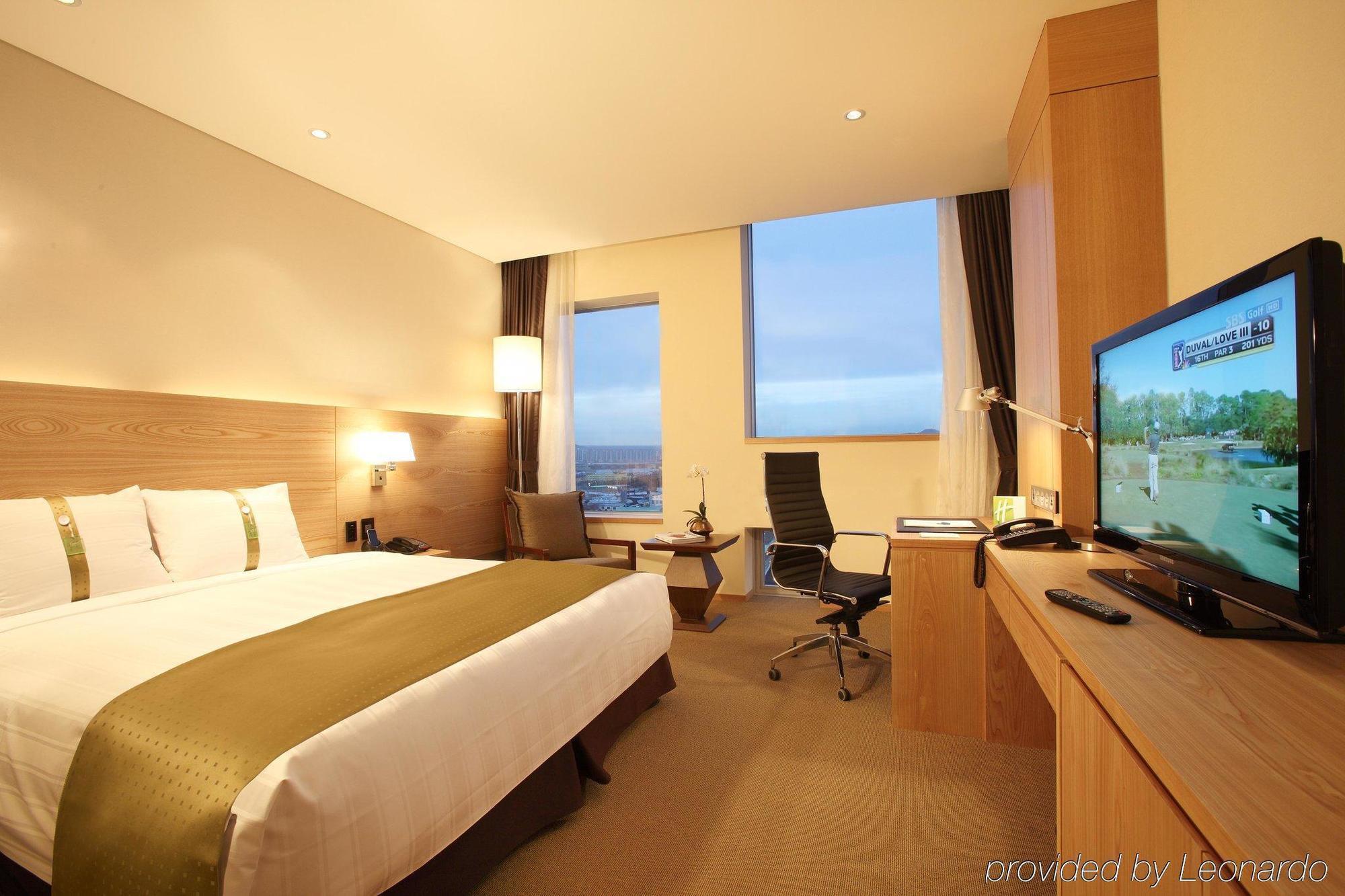 מלון Gwangju Metropolitan City Ramada Plaza By Wyndham Gwangju מראה חיצוני תמונה