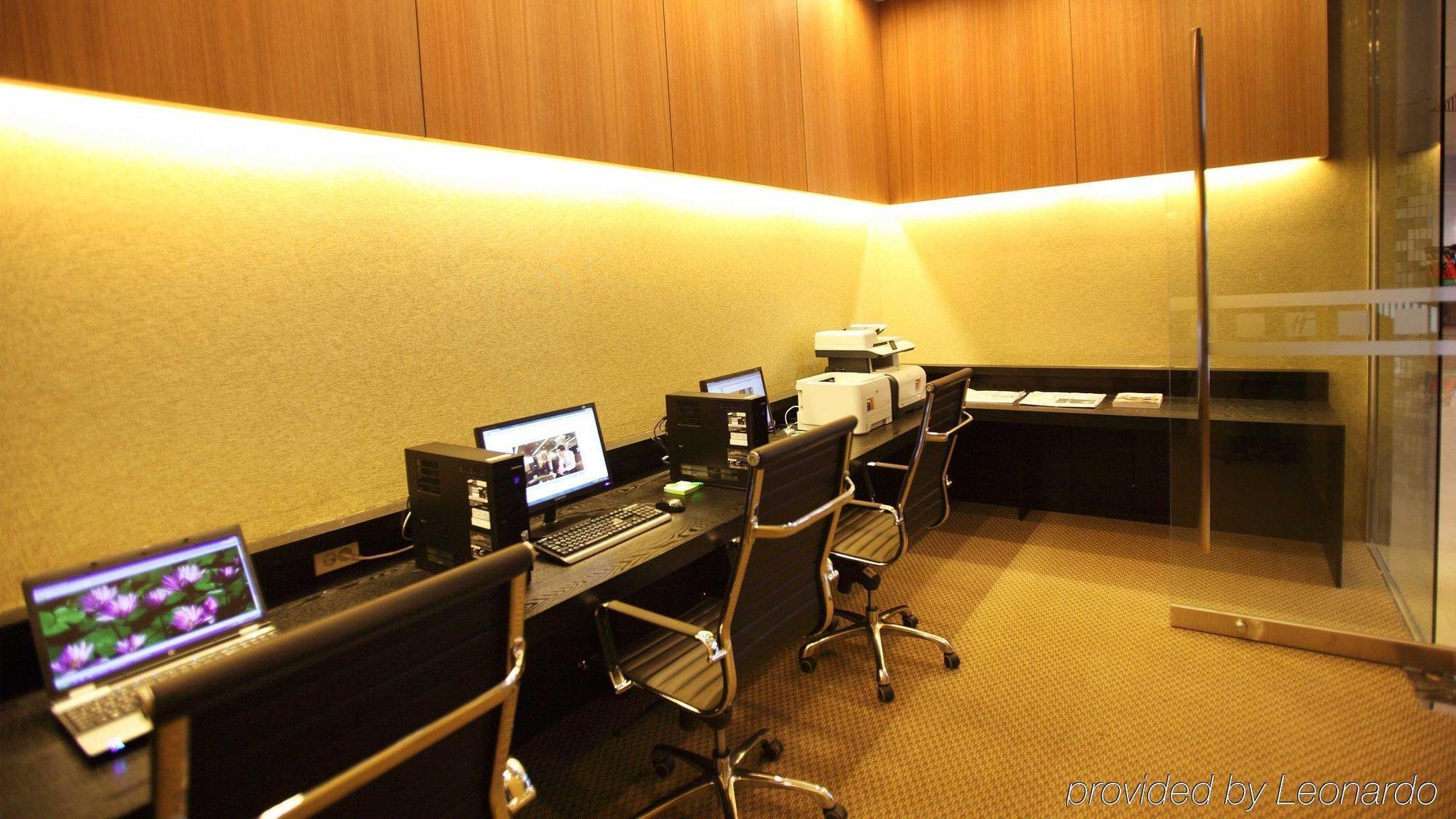 מלון Gwangju Metropolitan City Ramada Plaza By Wyndham Gwangju מראה חיצוני תמונה