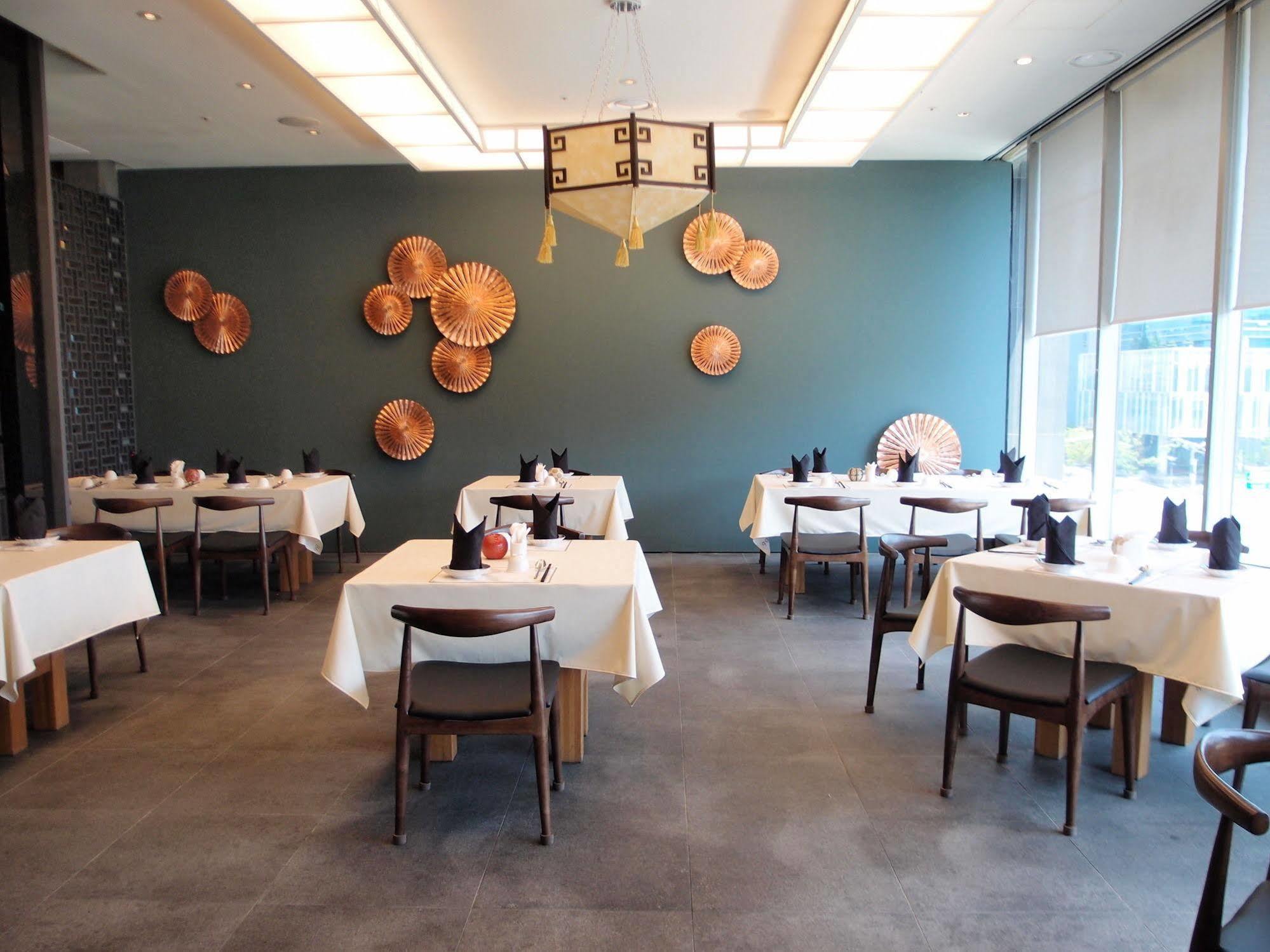 מלון Gwangju Metropolitan City Ramada Plaza By Wyndham Gwangju מראה חיצוני תמונה