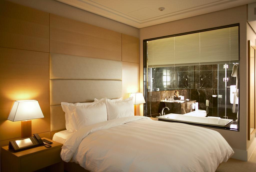 מלון Gwangju Metropolitan City Ramada Plaza By Wyndham Gwangju מראה חיצוני תמונה